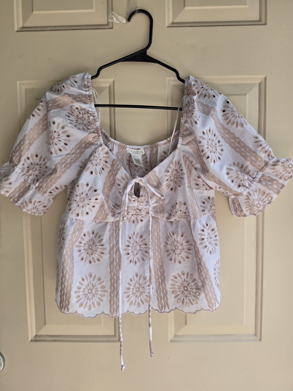 White and Beige Eyelet Tie-Front Puff Sleeve Blouse